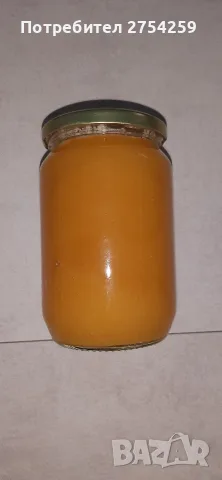 Пчелен мед в буркани и тенекии