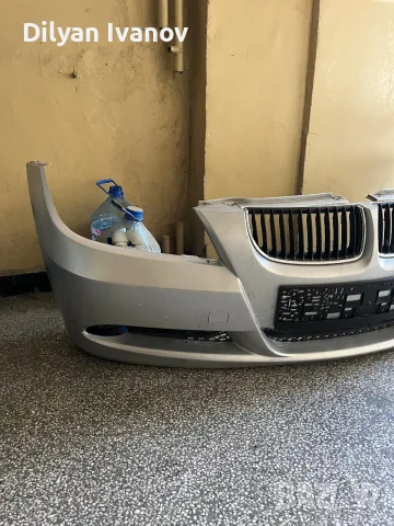 предна броня за БМВ BMW Е90 E91, снимка 2 - Части - 56612086