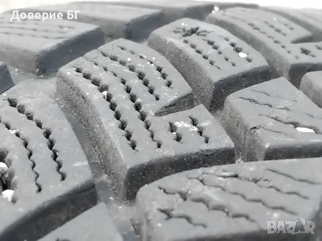 Гуми 235 45 18 Гудиър Goodyear 2 броя - нов внос. Не са нови! Посочената цена е за един брой гума. 