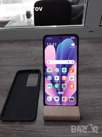   Продавам Xiaomi Redmi 15 5G с 256GB вътрешна памет и 8GB RAM.  