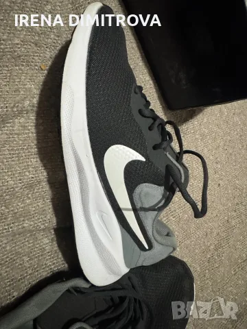 Nike revolution номер 44.5.