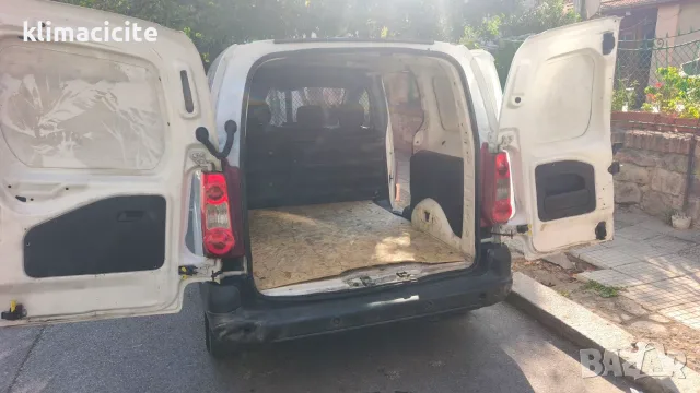 Пежо Партнер Товарен, снимка 4 - Автомобили и джипове - 56702872