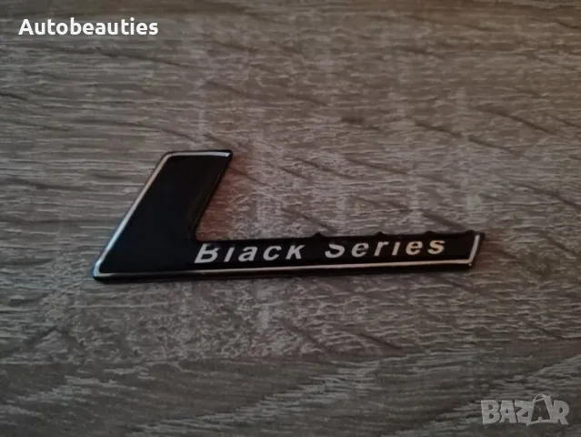 червен надпис Mercedes Benz Black Series