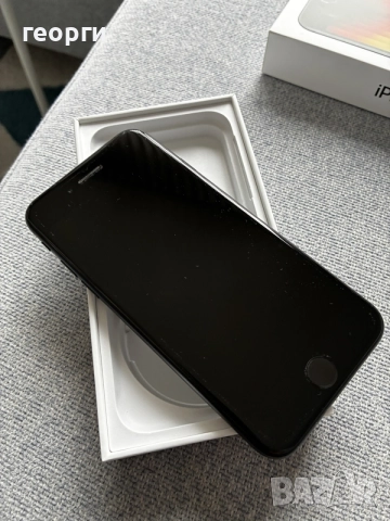 продавам два броя iphone se2022
