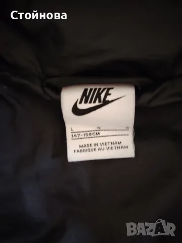 Продавам детско яке Nike , снимка 2 - Детски якета и елеци - 56642135