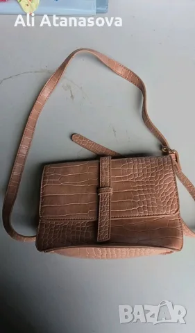 Paolo Bocelli shoulder bag, croc-embossed design