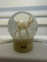 Burberry snow globe reindeer , снимка 1
