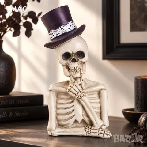 Halloween декоративен скелет с шапка полирезин 8x7x16 см_1265846