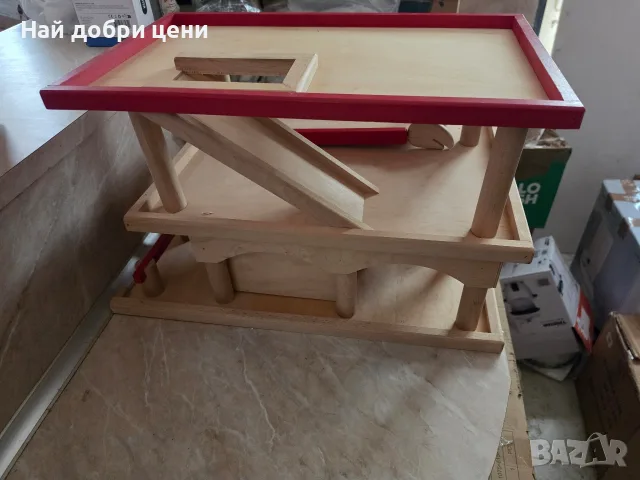 Голям масивен дървен гараж на нива / Паркинг за колички – Playwood