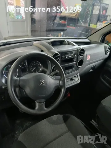 Peugeot Partner 2017 електрически , снимка 4 - Автомобили и джипове - 56585961