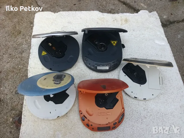 Стари преносими сд плеъри за компакт дискове , снимка 2 - MP3 и MP4 плеъри - 56637874