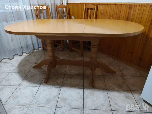 Кухненска разтегателна маса + 4 стола