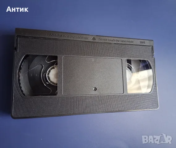 Видеокасета VHS Пристигане в Америка, снимка 4 - Други жанрове - 56649738