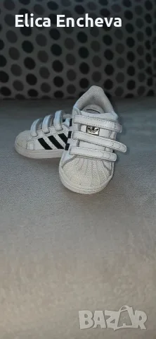 Детски маратонки Adidas, снимка 2 - Детски маратонки - 56740594