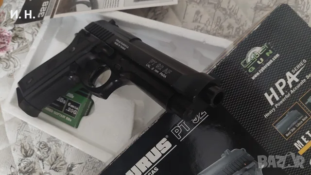 Еърсофт (airsoft) пистолет "Taurus PT92", снимка 3 - Други спортове - 56599987