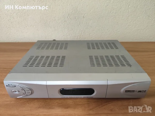 Продавам дигитален сателитен приемник DSR-8001, снимка 2 - Приемници и антени - 56608878
