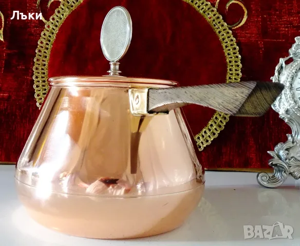 Холандска медна тенджера,чиста червена мед,печат. 