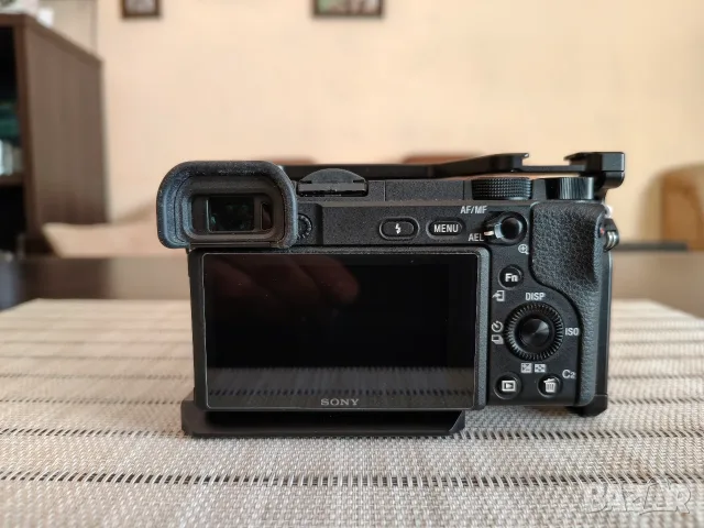 Фотоапарат (тяло) Sony a6400, снимка 4 - Фотоапарати - 56572901