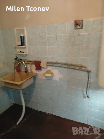 Продавам Просторна къща, снимка 12 - Къщи - 56740961