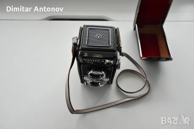 Yashica Mat-124 фотокамера , снимка 11 - Фотоапарати - 56725401