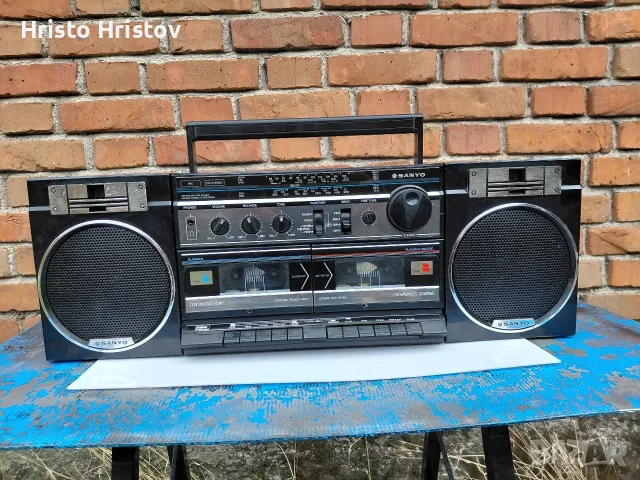 Продавам Касетофон ( SANYO-M W170K) 