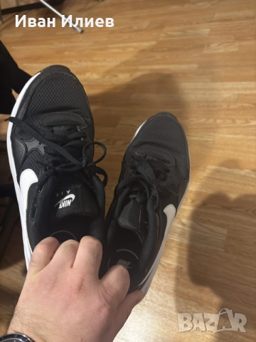Маратонки Nike Air 42 номер, снимка 5 - Спортни обувки - 56716538