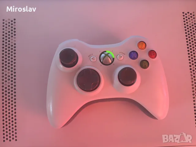 Хакнат Xbox 360 60GB, снимка 4 - Xbox конзоли - 56636903