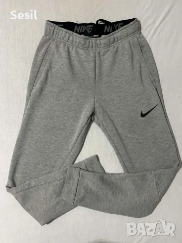 Оригинален суичър Nike плюс подарък долнище , снимка 6 - Спортни дрехи, екипи - 56641710