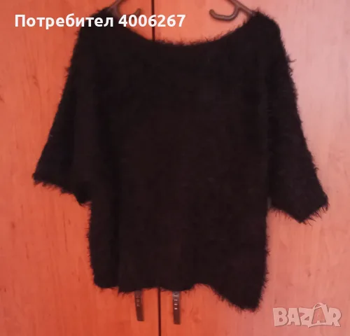 Черна пухкава блуза , снимка 2 - Блузи с дълъг ръкав и пуловери - 56734264