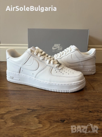 Nike Air Force 1 '07 Low Triple White Налични Размери 36, 37.5, 38 С Безплатни Crease Protectors 