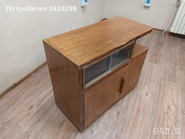 Стар реставриран шкаф, снимка 3 - Антикварни и старинни предмети - 56598354