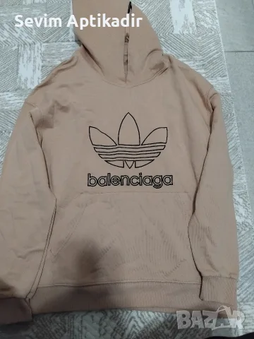Суитчърт Balenciaga 