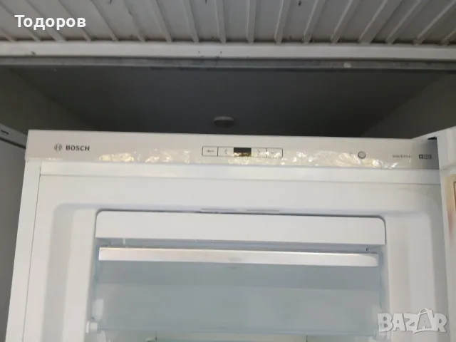 Фризер Bosch GSN54YW40, NoFrost , снимка 3 - Фризери - 56685716