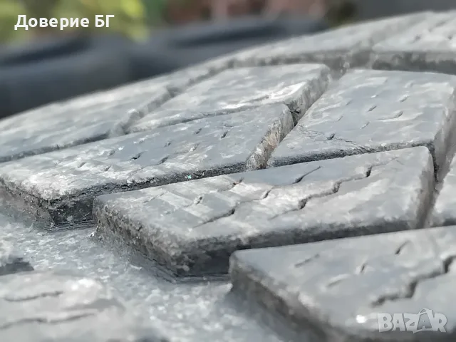 Гуми 255 45 19 Вредещайн Vredestein 4 броя - нов внос. Не са нови! Посочената цена е за един брой 