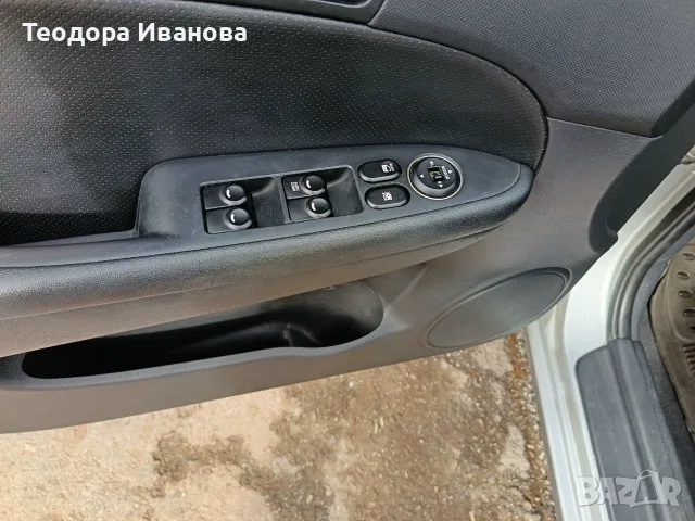 Hyundai i 30 1.6 CRDI, снимка 13 - Автомобили и джипове - 56592728