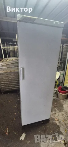 продавам 2 броя Privileg вертикални фризери