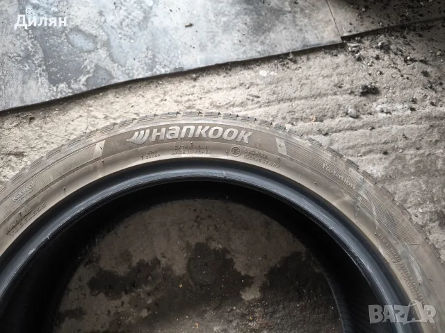 Всесезонни гуми 235 45 19, снимка 2 - Гуми и джанти - 56553776
