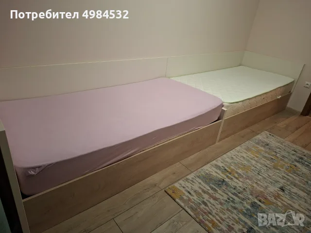 Единични легла метър на два със скапан и матрак - 2 броя