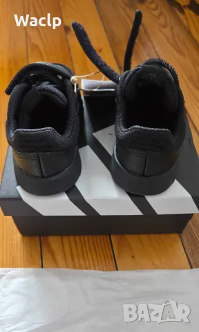 Детски обувки Adidas, снимка 5 - Детски маратонки - 56745428