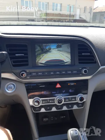 Хюндай Елантра Value Edition-2020 г., снимка 11 - Автомобили и джипове - 56682240