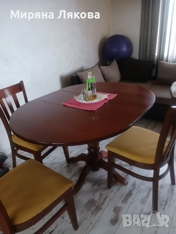 маса със 6 стола 
