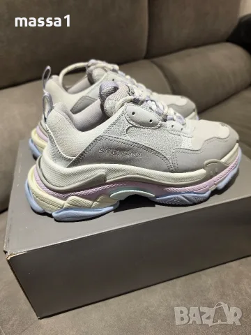 BALENCIAGA оригинални сникърси. 350 €, снимка 2 - Маратонки - 56655327