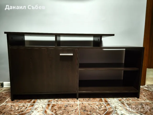 Телевизионен шкаф