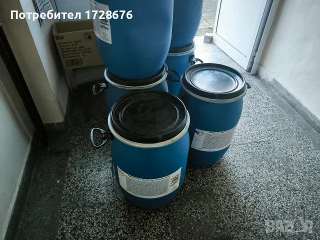 Пластмасови бидони 50 л , снимка 3 - Бидони, бурета и бъчви - 56600890