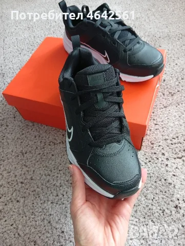 Дамски маратонки Nike , снимка 3 - Маратонки - 56721410