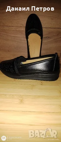 Продават се чисто НОВИ дамски обувки !!! 