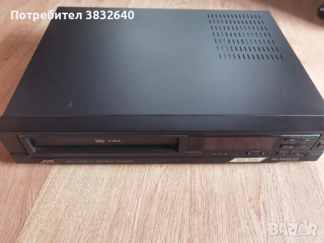 Видео JVC...... , снимка 2 - Плейъри, домашно кино, прожектори - 56670355
