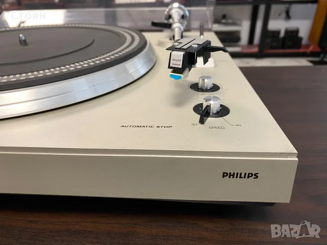 Отличен грамофон Philips, снимка 7 - Грамофони - 56658916