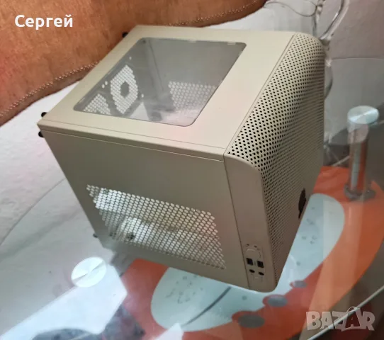 Продавам mini-itx кутия за пк 