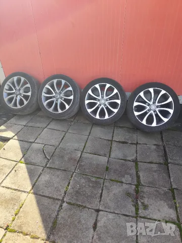 Джанти с гуми -Nissan Juke- 5x114x 17-2018г